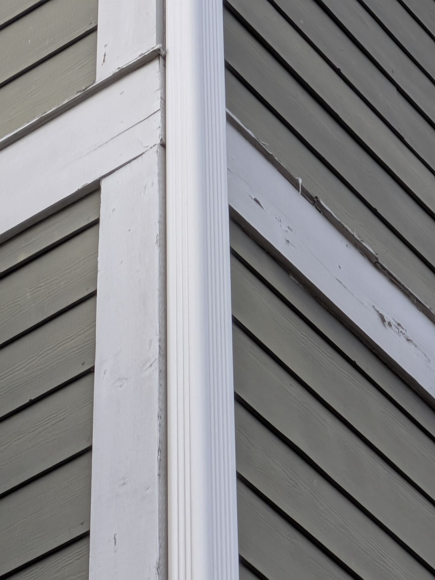 Horizontal lap siding repair on a Normaltown Athens home
